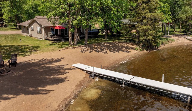 Lake House/Hot Tub/Fire Pit/Game Room/Food/Golf/Shopping/Swimming
