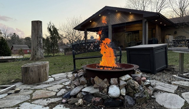 Lake Michigan Getaway + Covered Patio + Game Room