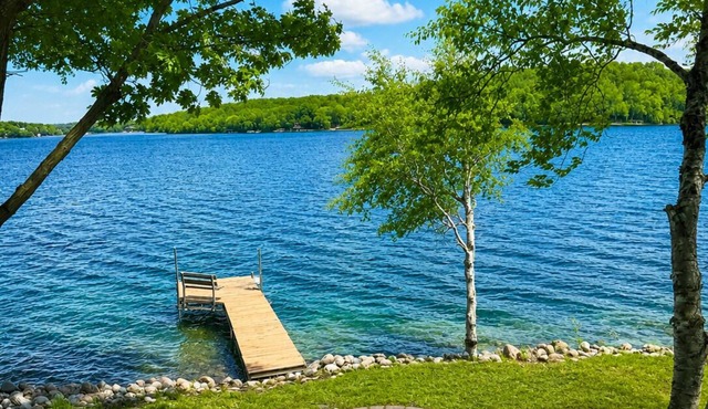 Lake Sylvia Enjoyable 4-bedroom House Sleeps 15!