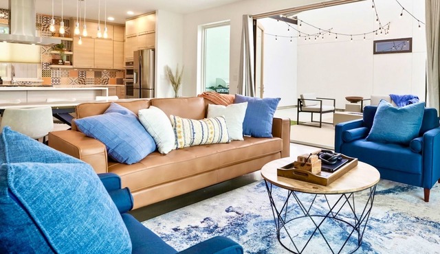 LAKEFRONT DREAM HOUSE!! LOCATION! 5 MIN TO DOWNTOWN! 3 MIN TO DODGERS STADIUM!