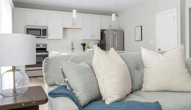 Landing | Beautiful 2BD, Gym, Courtyard