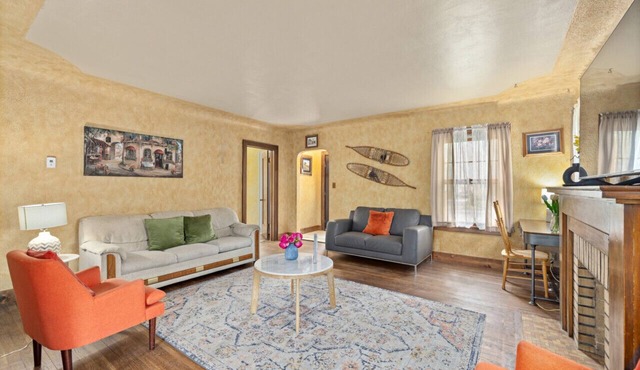 Large House with Private HOT TUB & Washer/Dryer