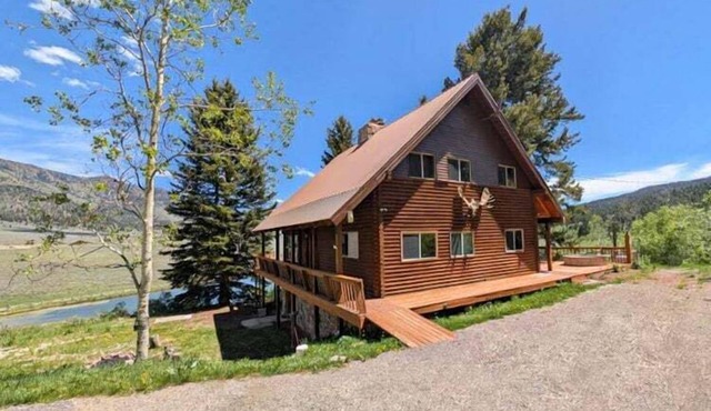 LAZY 2 ELK LAKE LODGE: 7.6 Acres Henrys Lake Fishing ATV Trails Yellowstone Sauna