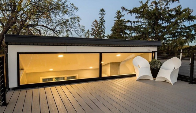 Linden Hills Designer Retreat | Rooftop Deck