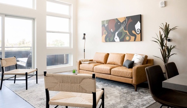 Livin’ La Vida Penthouse Loft | Espadín LoHi