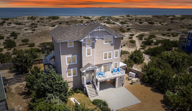 Luxury Oceanfront 6B/6.5B, Elevator, Salt Pool, Hot Tub, Rec Room, Smokefree