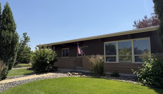 Main Street Retreat - Beautiful Home
