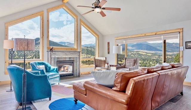 Mapes Luxury Vacation Home at Windcliff