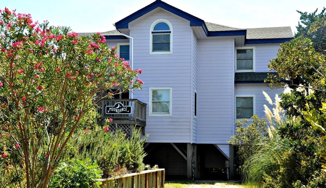 Moondance: Comfortable, true relaxation, soothing colors and décor.