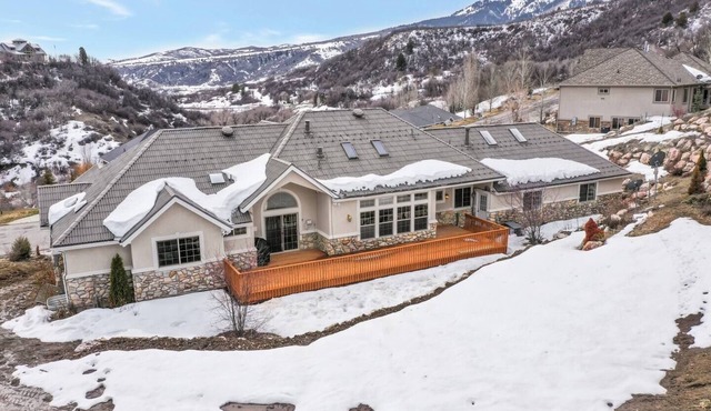 Mountain View Estate | 6 Bedrooms | Perfect for Groups
