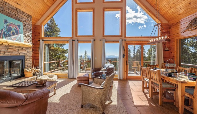 New Rental! Pet Friendly 3 Bed/3Bath Cabin - Laughing Pines Lodge