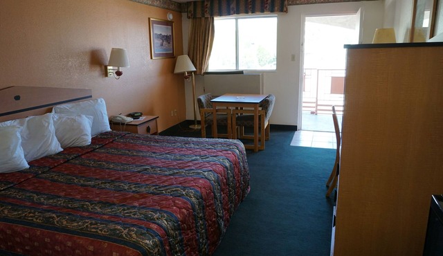 night Inn