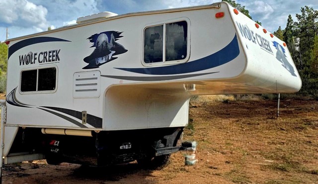 Northern Stargazing Mountain Haven, Scenic & Peaceful views 2-BR R/V with AC!