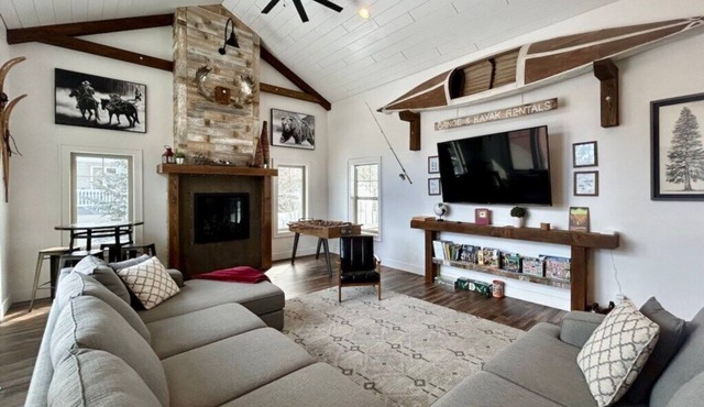 Open layout, EV, close2Yellowstone, hotTub, AC