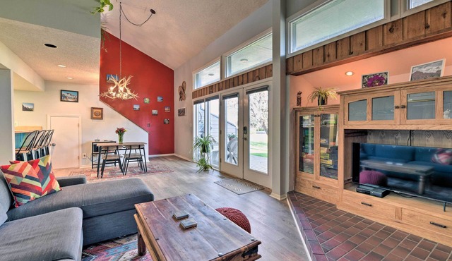 Pagosa Springs 2-Story Loft Condo w/Deck & Views!