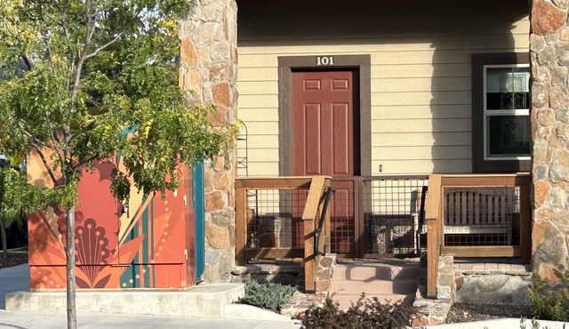 Perfect downtown urban condo