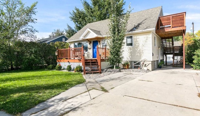 Pet Friendly Multi-Family with Hot tub & Sauna