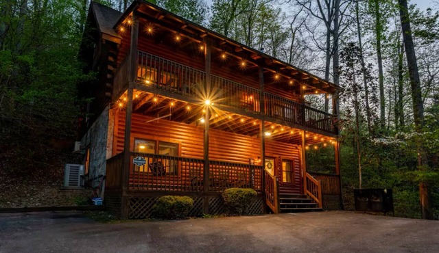 Prime Location! 1mi to Parkway, Sauna, Game Room!