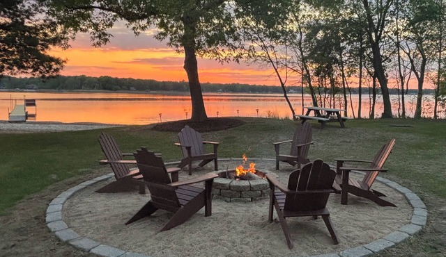 Private Beach and Sunsets on White Sand Lake