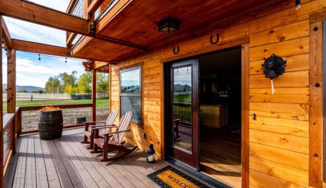 Private Cabin on 4 Acres, 28 Minutes to Park City, Quick drive from SLC Inter