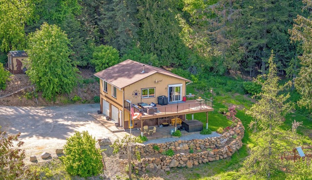 SANDBAR LAKE CABIN- Cozy 1-bedroom cabin on 3 very private acres.