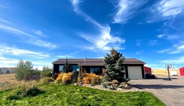 Serene Mountain Views Buckskin Rd Cabin 4 Bdrm 2200sqft 8 mi to Pocatello Dining
