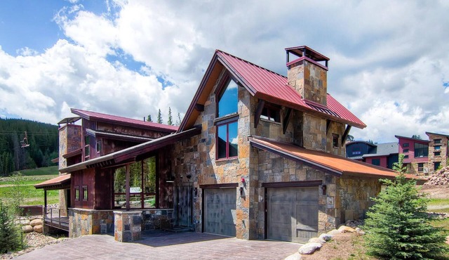 Sierra House - Ski-in/Ski-Out - Ski off patio