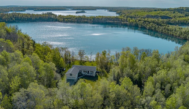 Spacious lake home near Grand Rapids, MN