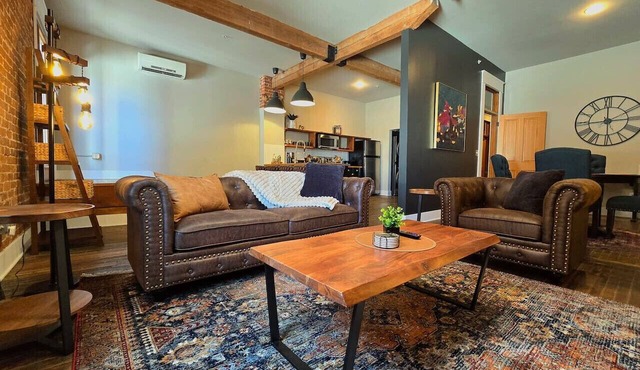 Speakeasy Suite | Downtown Spokane · Free Parking