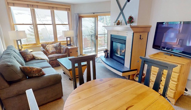 Steps to Keystone Weddings, Gondola, Dining! 3 Hot Tubs, Pool, Elevator