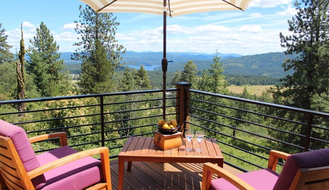 Stunning Mountaintop Home Minutes from Boat Launch