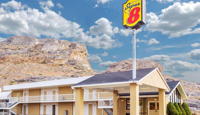 Super 8 by Wyndham Wendover