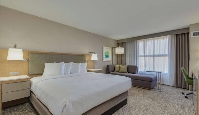 Sustainable Comfort: Heated Pool, On-Site Dining & Easy Access to I‑10