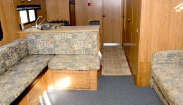 The Muskie Houseboat at Timber Bay