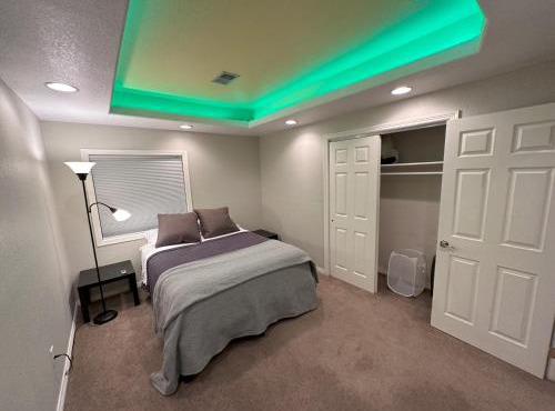 Tiller House - Green Room
