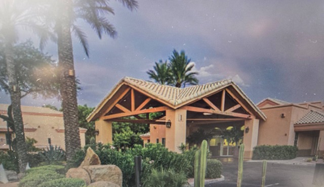 TPC Walk: Studio Hotel Room for Golf Lovers, sleeps 4
