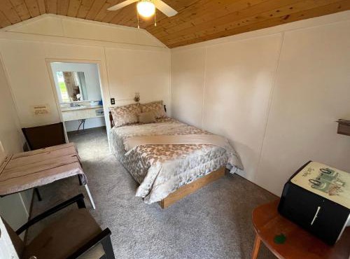 Two Medicine Inn and Resort