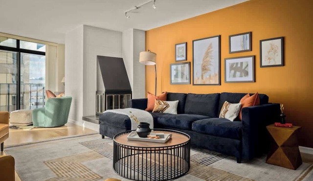 Urban Gallery Loft | Larimer Square | 30-Day