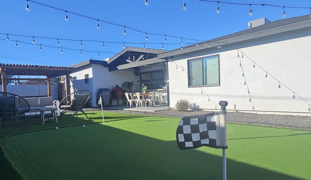 Walk 2 OLD TOWN 4 Bathrooms 5+ BRMs Pool table Putting green 12 min to Airport
