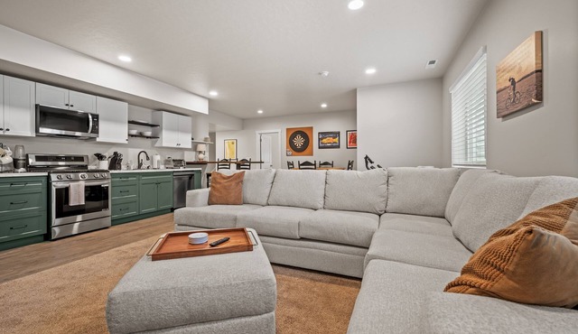 Wasatch Peak Chateau R3b| Pool | Hot Tub |Unit B
