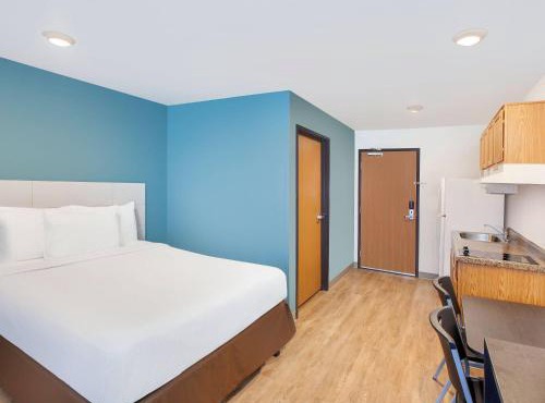 WoodSpring Suites Minot
