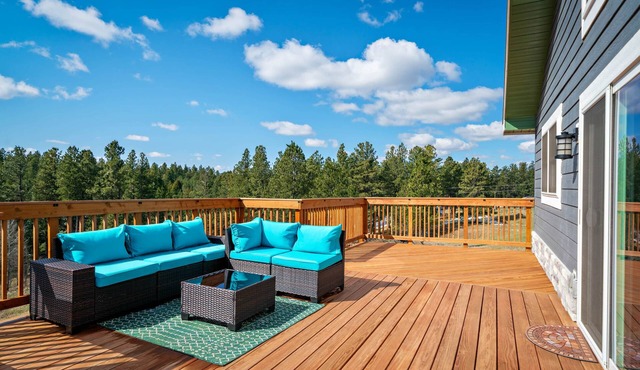 Your Mountain Escape - New, Spacious, Super Clean, Modern Farmhouse!