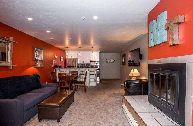 Amazing ski access right out your back porch!!