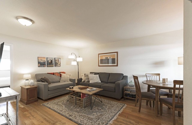 Downtown Whitefish condo located a stones throw to all Whitefish shops, restaurants and bars!!