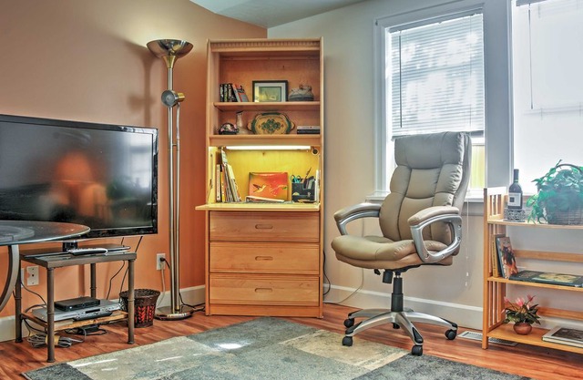 University District Missoula Apt w/ Mountain Views