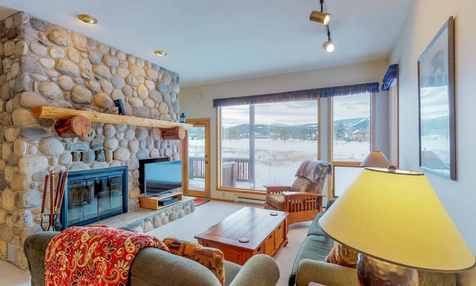 Big Sky Meadow Village Condo | 130 m² Condo ∙ 2 bedrooms ∙ 6 guests