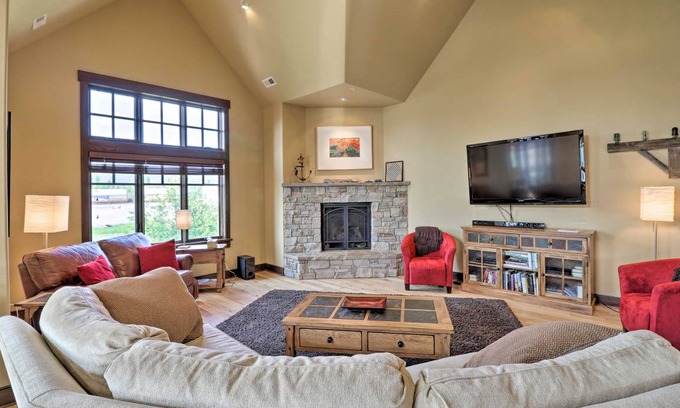 Whitefish Apartment | 176 m² Apartment ∙ 3 bedrooms ∙ 6 guests
