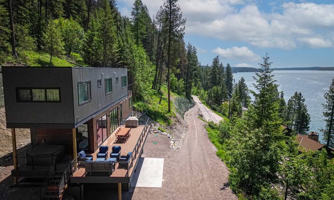 Whitefish House | 230 m² House ∙ 4 bedrooms ∙ 8 guests