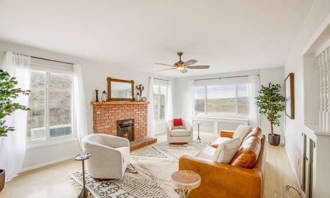 Golden Valley County House | 371 m² House ∙ 6 bedrooms ∙ 12 guests