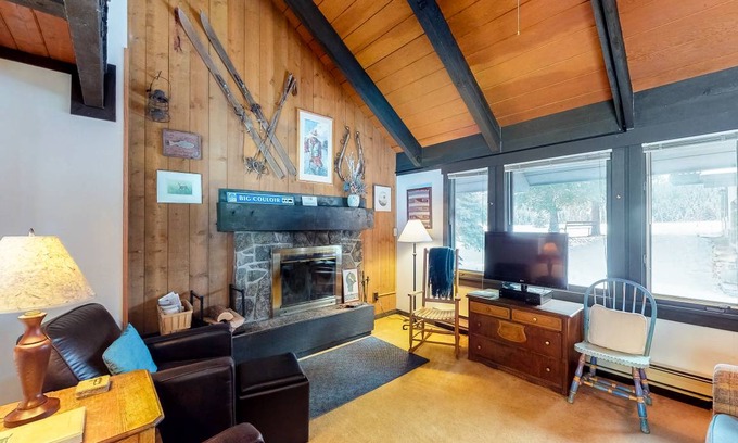 Big Sky Meadow Village Condo | 62 m² Condo ∙ 1 bedroom ∙ 4 guests